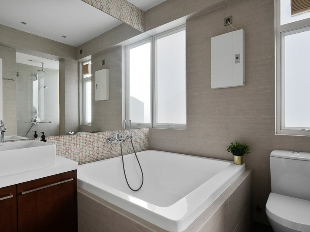 https://img.propertyraptor.com/cdn-cgi/imagedelivery/KD5bF_AFL0JDTbKLWF7z9g/ap8/ap8_001/hornet/prp/img/f887a0ece08232d258fc3bd1bdd1e2df.jpg/public