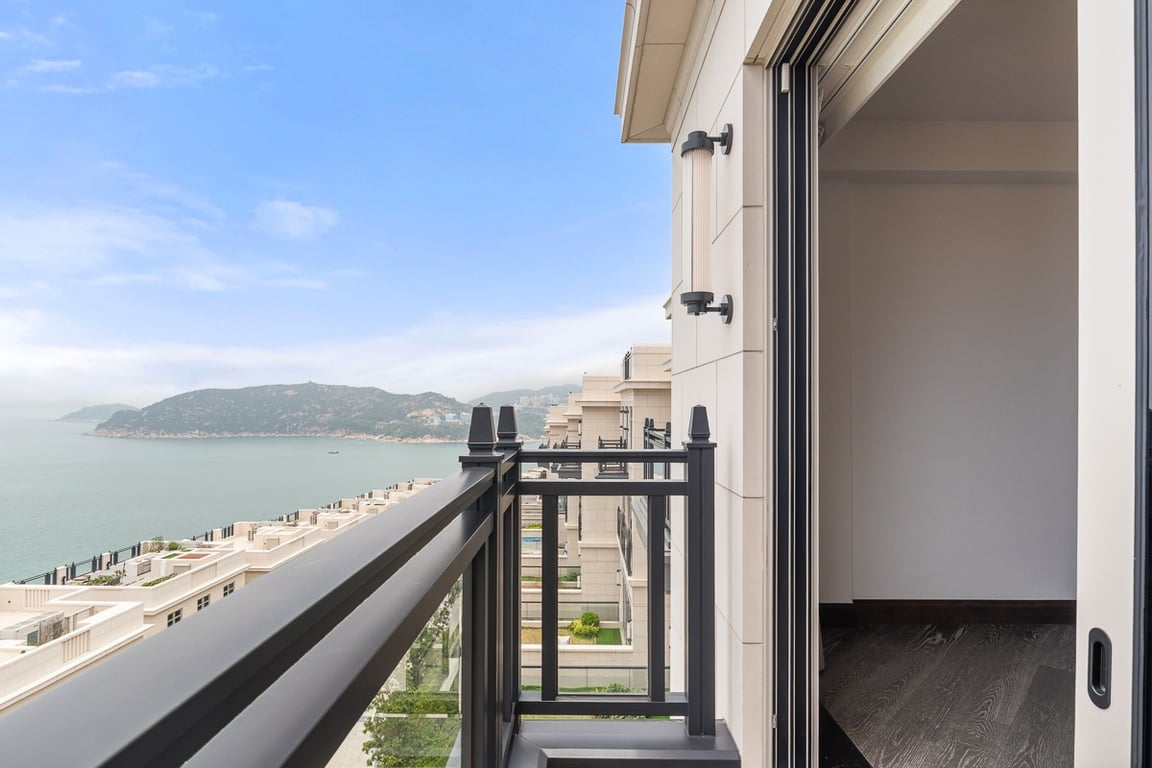 https://img.propertyraptor.com/cdn-cgi/imagedelivery/KD5bF_AFL0JDTbKLWF7z9g/ap8/ap8_001/hornet/prp/img/f8ce14611b52a74259eedc9d4d32f56c-wtm.jpg/public