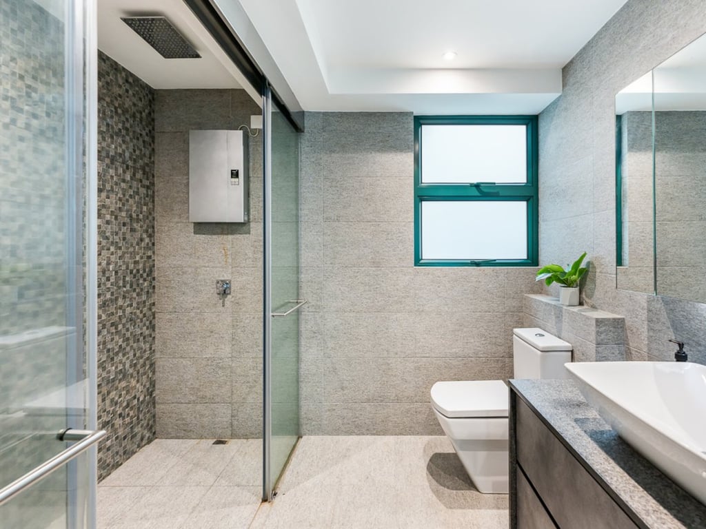 https://img.propertyraptor.com/cdn-cgi/imagedelivery/KD5bF_AFL0JDTbKLWF7z9g/ap8/ap8_001/hornet/prp/img/f8ed103307864e4026792a72b3597b5b.jpg/public