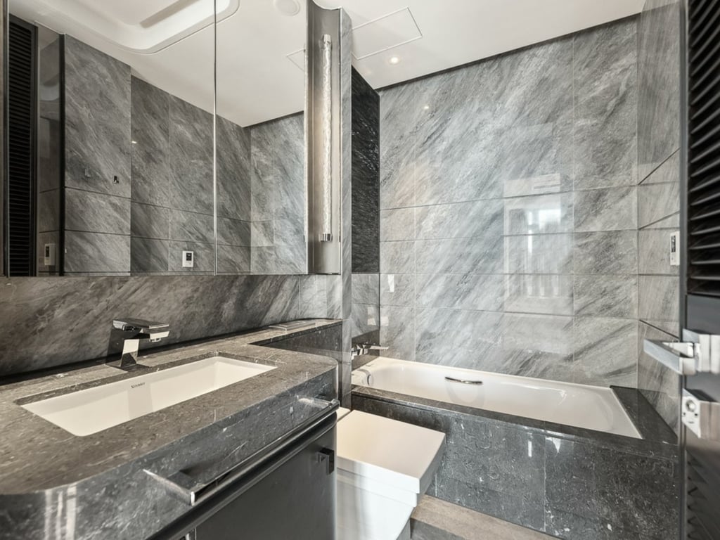 https://img.propertyraptor.com/cdn-cgi/imagedelivery/KD5bF_AFL0JDTbKLWF7z9g/ap8/ap8_001/hornet/prp/img/f8f8ede5564697153dc0a28301d3145f-wtm.jpg/public