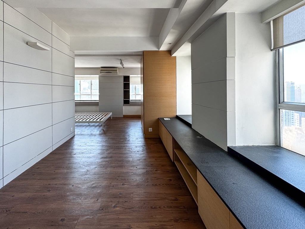 https://img.propertyraptor.com/cdn-cgi/imagedelivery/KD5bF_AFL0JDTbKLWF7z9g/ap8/ap8_001/hornet/prp/img/f95eee1a79bfe9260c235c80d5dcb4e7-wtm.jpg/public