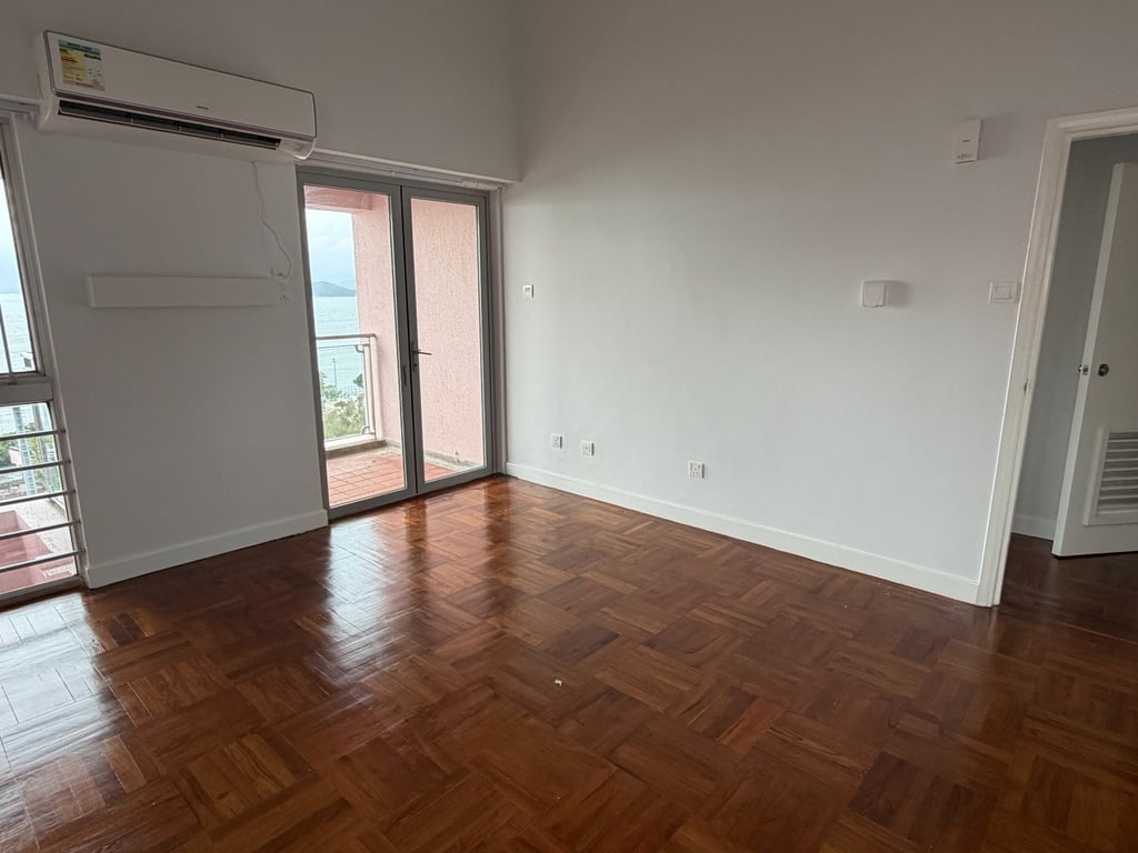 https://img.propertyraptor.com/cdn-cgi/imagedelivery/KD5bF_AFL0JDTbKLWF7z9g/ap8/ap8_001/hornet/prp/img/f96db266382eb6995e08b4501bdcff38-wtm.jpg/public