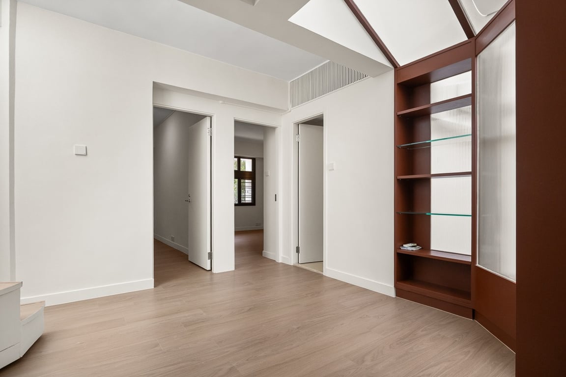 https://img.propertyraptor.com/cdn-cgi/imagedelivery/KD5bF_AFL0JDTbKLWF7z9g/ap8/ap8_001/hornet/prp/img/f9825f791edd19b44c50be2462cf9b47-wtm.jpg/public