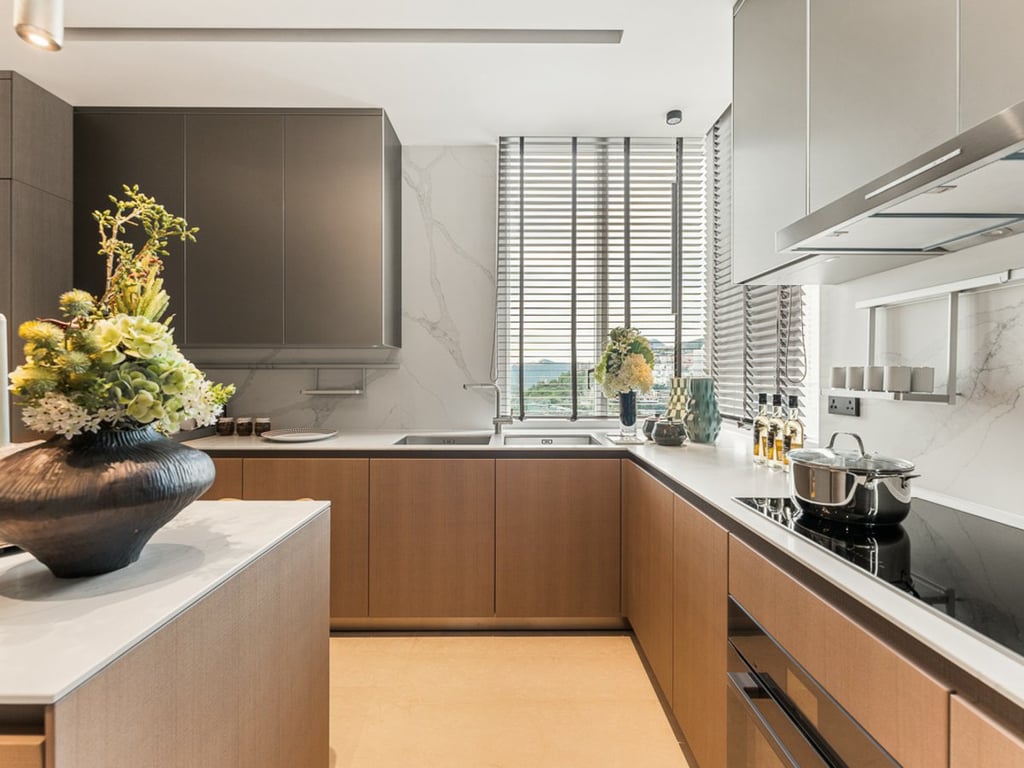 https://img.propertyraptor.com/cdn-cgi/imagedelivery/KD5bF_AFL0JDTbKLWF7z9g/ap8/ap8_001/hornet/prp/img/f9a1d07a22f170145a97834dc87e3d89-wtm.jpg/public