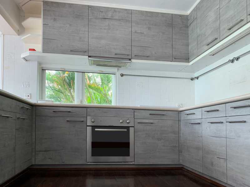 https://img.propertyraptor.com/cdn-cgi/imagedelivery/KD5bF_AFL0JDTbKLWF7z9g/ap8/ap8_001/hornet/prp/img/f9c4eb42467ba95af349e5b4031cd66d.jpg/public