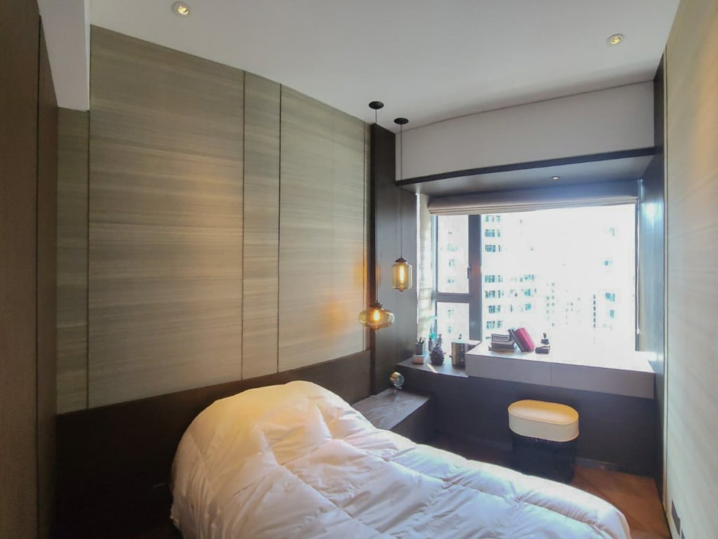 https://img.propertyraptor.com/cdn-cgi/imagedelivery/KD5bF_AFL0JDTbKLWF7z9g/ap8/ap8_001/hornet/prp/img/fa2106133fa39afa094e47914ae11062.jpg/public