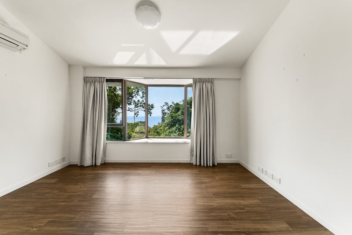 https://img.propertyraptor.com/cdn-cgi/imagedelivery/KD5bF_AFL0JDTbKLWF7z9g/ap8/ap8_001/hornet/prp/img/fa2d740b4a5ca4c7192b57d50442051b-wtm.jpg/public