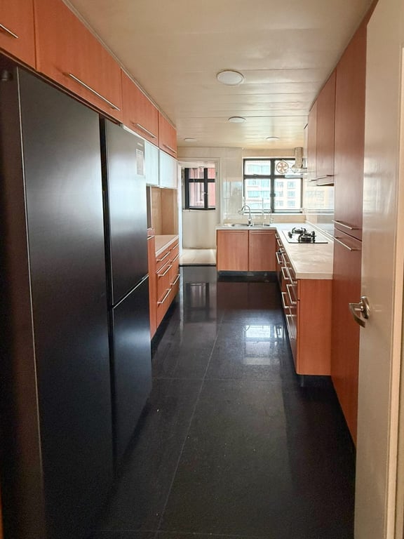 https://img.propertyraptor.com/cdn-cgi/imagedelivery/KD5bF_AFL0JDTbKLWF7z9g/ap8/ap8_001/hornet/prp/img/fa4510a6060a6527bcefd92b9da8a449-wtm.jpg/public