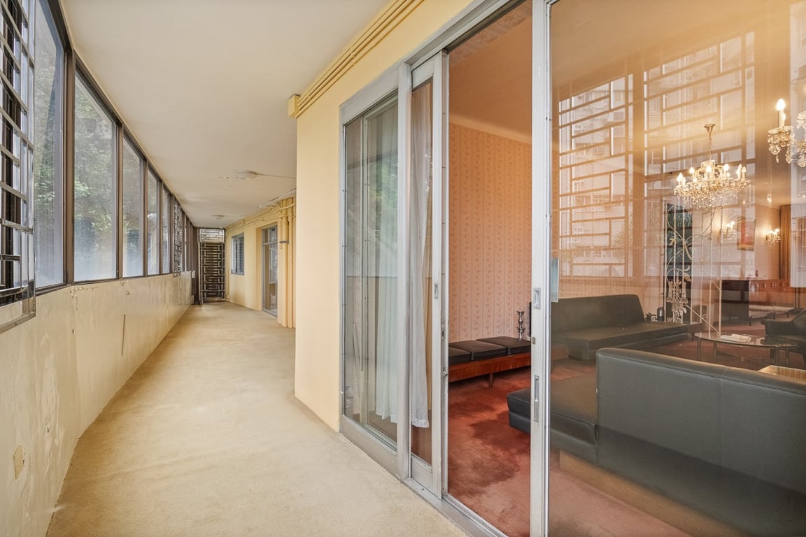 https://img.propertyraptor.com/cdn-cgi/imagedelivery/KD5bF_AFL0JDTbKLWF7z9g/ap8/ap8_001/hornet/prp/img/fa5c40ff570f824b0d76fc36c355a6f4-wtm.jpg/public