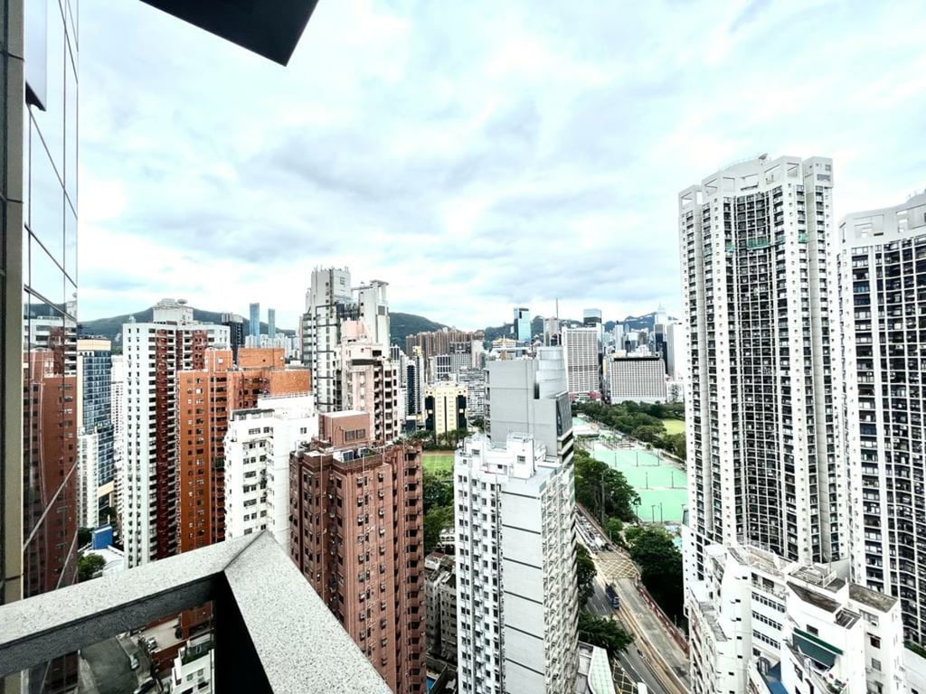 https://img.propertyraptor.com/cdn-cgi/imagedelivery/KD5bF_AFL0JDTbKLWF7z9g/ap8/ap8_001/hornet/prp/img/fa6828deeddc735530aa99bf7d5cf6ac-wtm.jpg/public