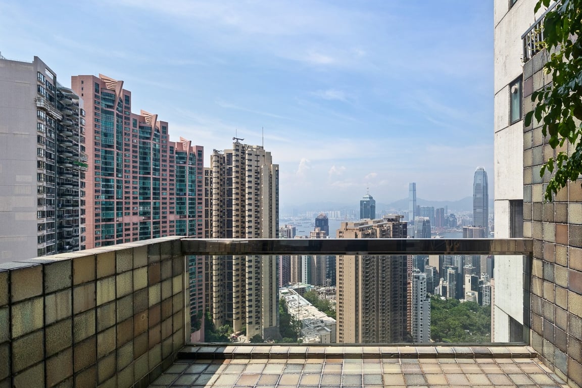 https://img.propertyraptor.com/cdn-cgi/imagedelivery/KD5bF_AFL0JDTbKLWF7z9g/ap8/ap8_001/hornet/prp/img/fa7566ccbb5aaabfd4deffaac9a54146-wtm.jpg/public