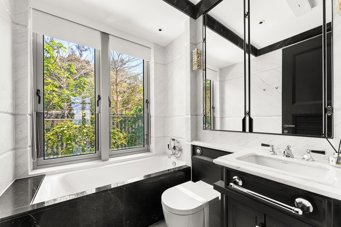 https://img.propertyraptor.com/cdn-cgi/imagedelivery/KD5bF_AFL0JDTbKLWF7z9g/ap8/ap8_001/hornet/prp/img/fa87852dfde4356eefcc022136a3a219-wtm.jpg/public