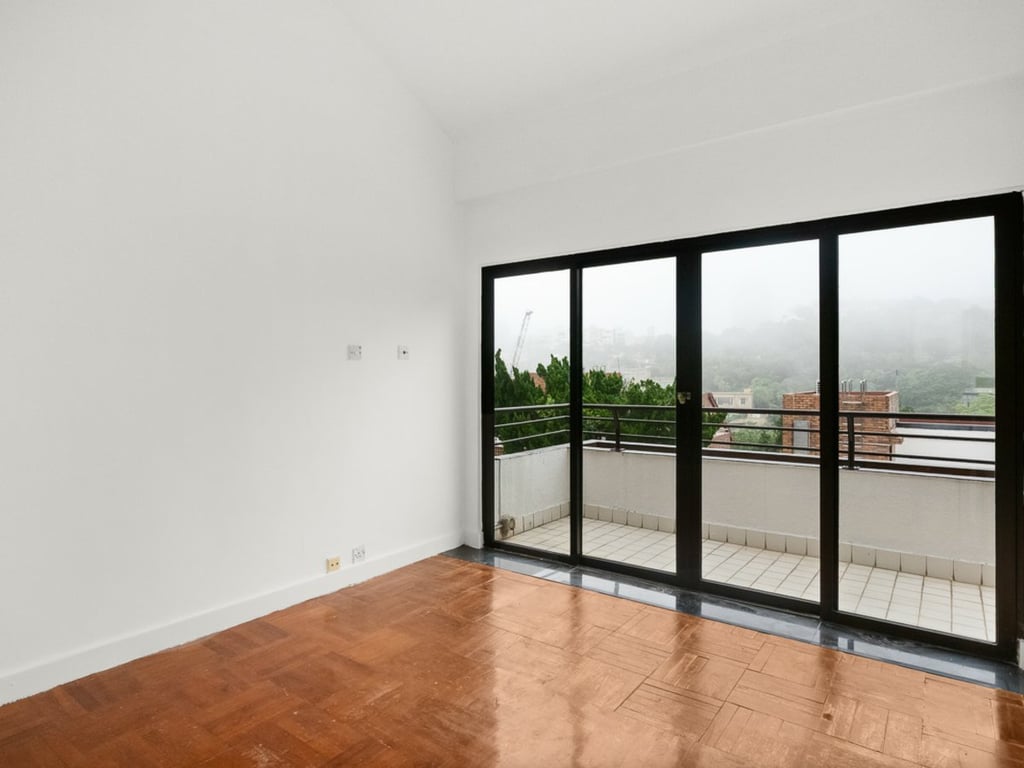 https://img.propertyraptor.com/cdn-cgi/imagedelivery/KD5bF_AFL0JDTbKLWF7z9g/ap8/ap8_001/hornet/prp/img/fadd8a55c1b2d6c02adcf07b4d55534b-wtm.jpg/public