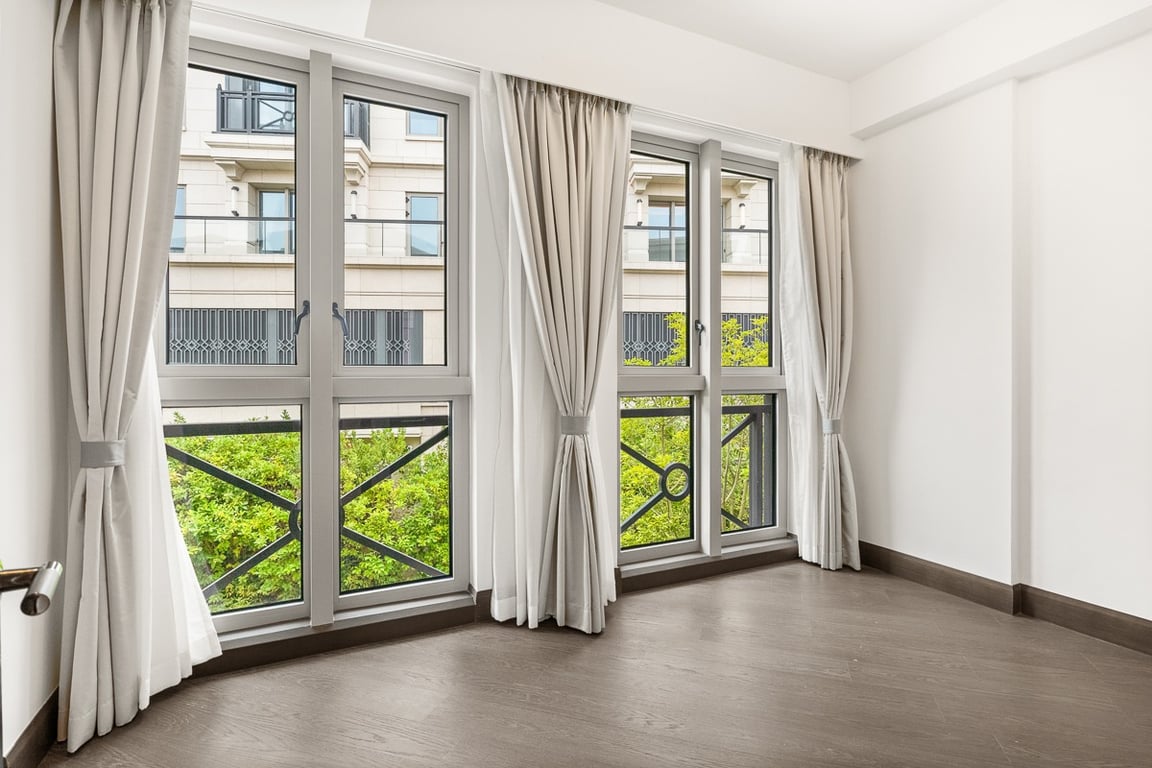 https://img.propertyraptor.com/cdn-cgi/imagedelivery/KD5bF_AFL0JDTbKLWF7z9g/ap8/ap8_001/hornet/prp/img/faf830a49320524ce613132f6fd5815f-wtm.jpg/public