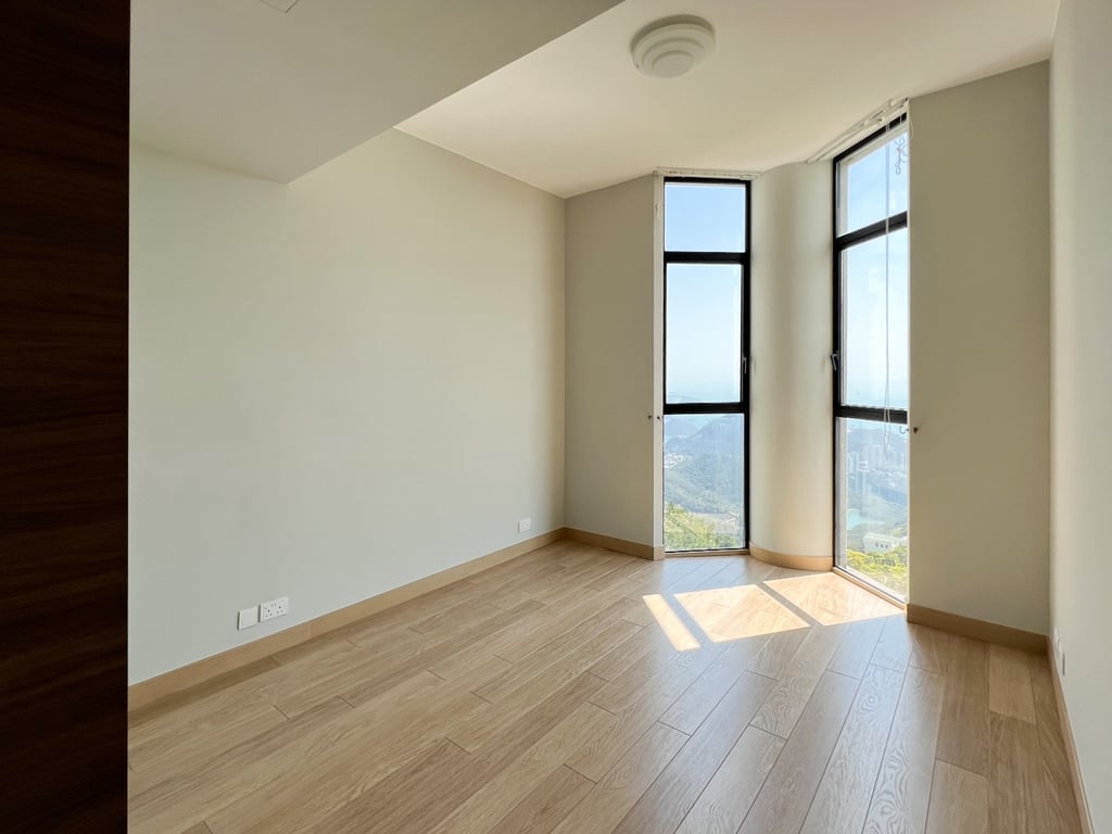 https://img.propertyraptor.com/cdn-cgi/imagedelivery/KD5bF_AFL0JDTbKLWF7z9g/ap8/ap8_001/hornet/prp/img/fb21ddb2850b2da3b1d85f5a0c8c12a6-wtm.jpg/public