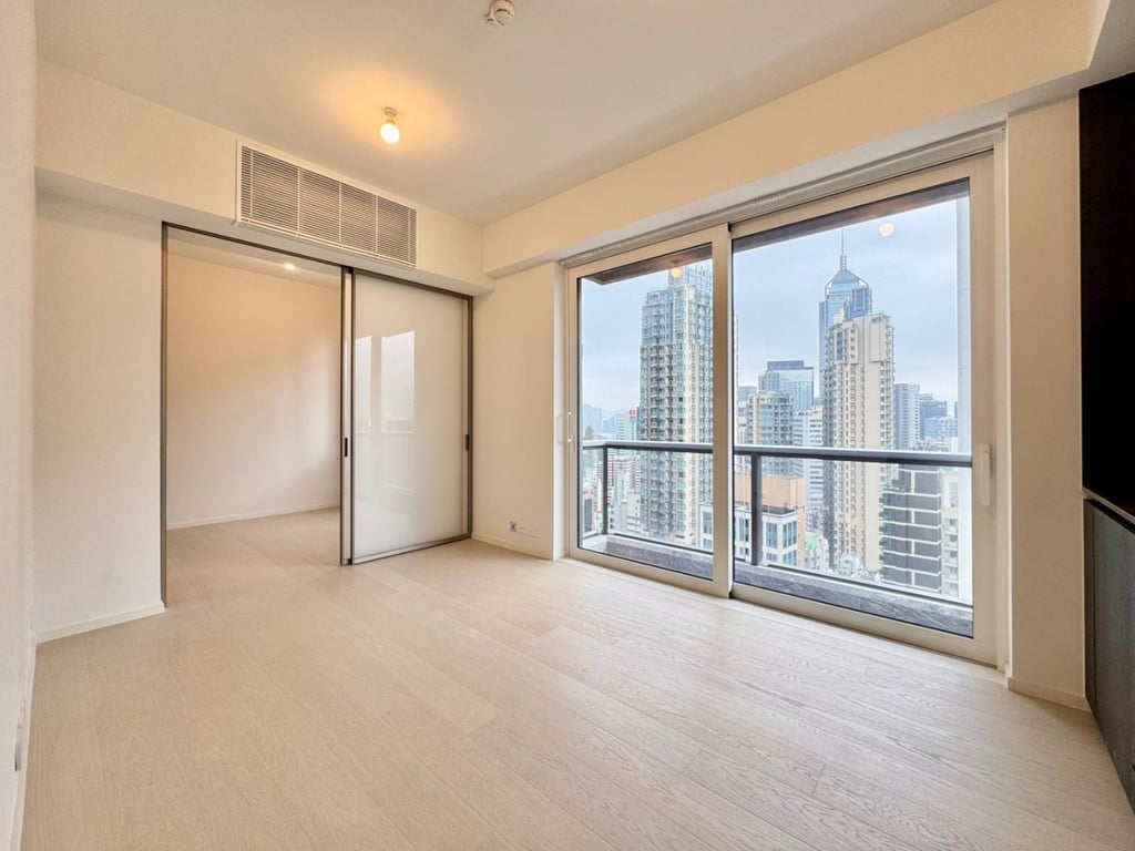 https://img.propertyraptor.com/cdn-cgi/imagedelivery/KD5bF_AFL0JDTbKLWF7z9g/ap8/ap8_001/hornet/prp/img/fb8210e3e19d038604de2a5b569677cf-wtm.jpg/public