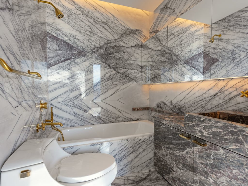 https://img.propertyraptor.com/cdn-cgi/imagedelivery/KD5bF_AFL0JDTbKLWF7z9g/ap8/ap8_001/hornet/prp/img/fb8f515475e88001d6cf2f2a32a4bed0.jpg/public