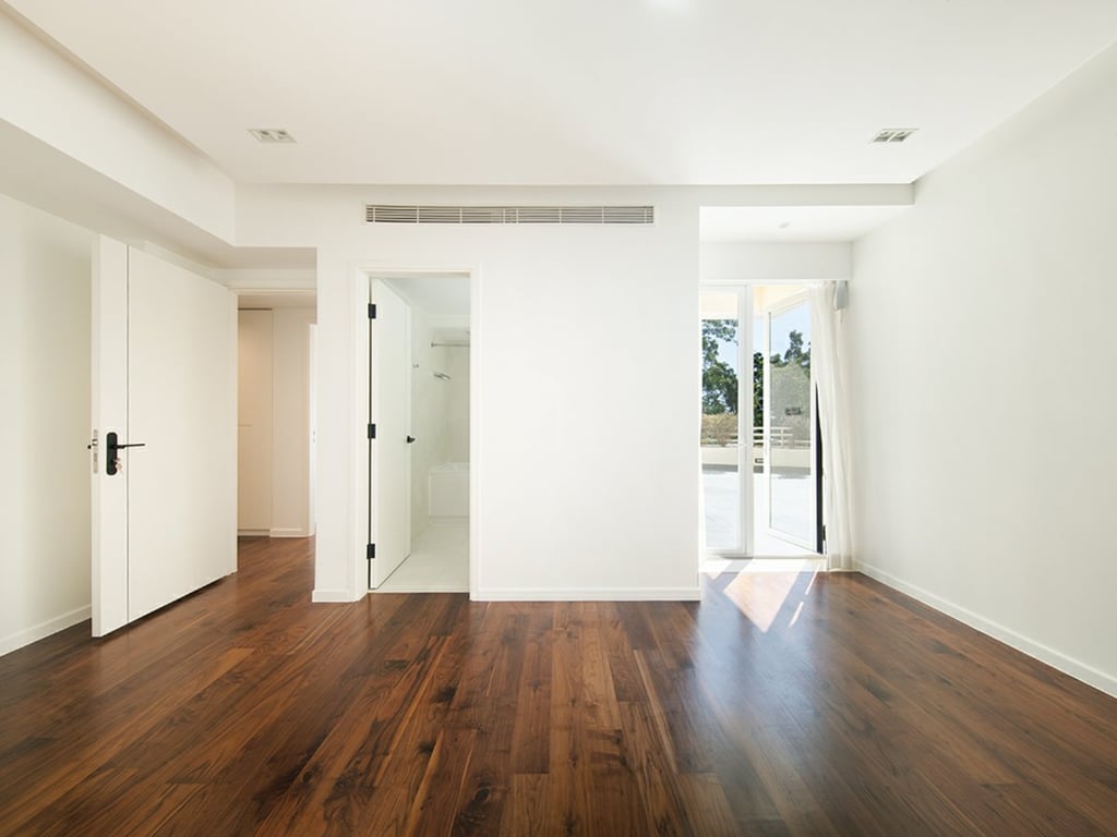 https://img.propertyraptor.com/cdn-cgi/imagedelivery/KD5bF_AFL0JDTbKLWF7z9g/ap8/ap8_001/hornet/prp/img/fba5ced7323c26e9796a8ea8f67153b2.jpg/public