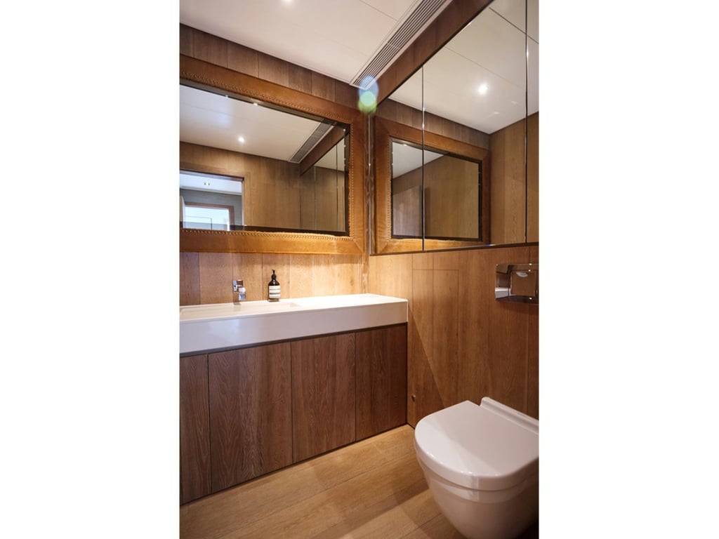 https://img.propertyraptor.com/cdn-cgi/imagedelivery/KD5bF_AFL0JDTbKLWF7z9g/ap8/ap8_001/hornet/prp/img/fbb222c0a0976031ef0df9acc949b91e.jpg/public