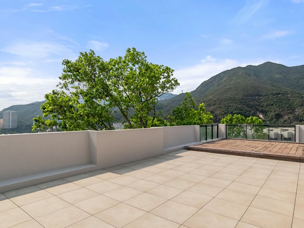 https://img.propertyraptor.com/cdn-cgi/imagedelivery/KD5bF_AFL0JDTbKLWF7z9g/ap8/ap8_001/hornet/prp/img/fbce1ed9513be95d50abbd1e97b5fdcf.jpg/public