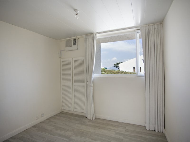 https://img.propertyraptor.com/cdn-cgi/imagedelivery/KD5bF_AFL0JDTbKLWF7z9g/ap8/ap8_001/hornet/prp/img/fc197373dd115f03687b410898fb2e74.jpg/public