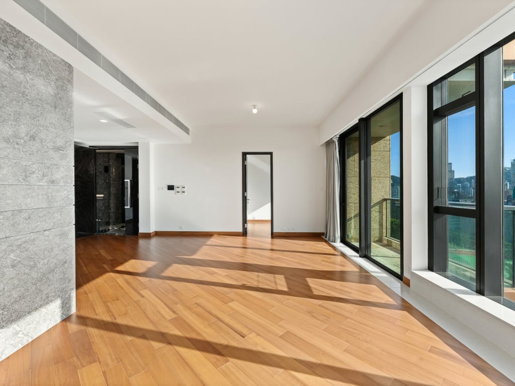 https://img.propertyraptor.com/cdn-cgi/imagedelivery/KD5bF_AFL0JDTbKLWF7z9g/ap8/ap8_001/hornet/prp/img/fcc12b652485a16b61609d6e64c9950c-wtm.jpg/public