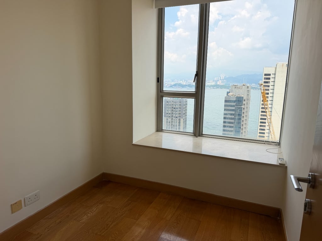 https://img.propertyraptor.com/cdn-cgi/imagedelivery/KD5bF_AFL0JDTbKLWF7z9g/ap8/ap8_001/hornet/prp/img/fcf693ea336209522a12b36b911fb67f-wtm.jpg/public
