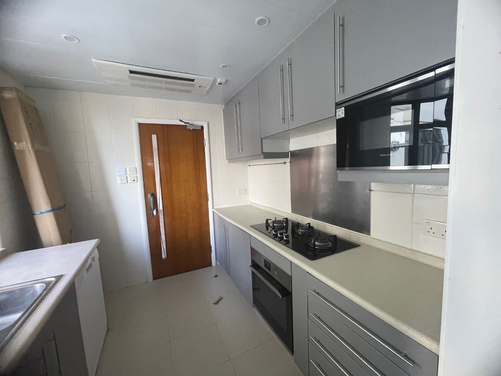https://img.propertyraptor.com/cdn-cgi/imagedelivery/KD5bF_AFL0JDTbKLWF7z9g/ap8/ap8_001/hornet/prp/img/fd800508636f3f6bee224ead22474ab1-wtm.jpg/public
