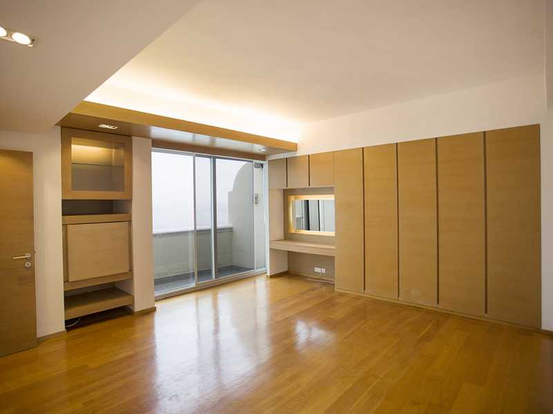 https://img.propertyraptor.com/cdn-cgi/imagedelivery/KD5bF_AFL0JDTbKLWF7z9g/ap8/ap8_001/hornet/prp/img/fd85c00734e8e290c334fba5ca8aa201.jpg/public
