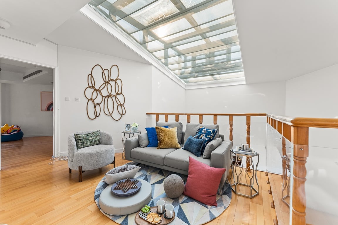 https://img.propertyraptor.com/cdn-cgi/imagedelivery/KD5bF_AFL0JDTbKLWF7z9g/ap8/ap8_001/hornet/prp/img/fdba528adb8a17dab576508a1a7055af-wtm.jpg/public