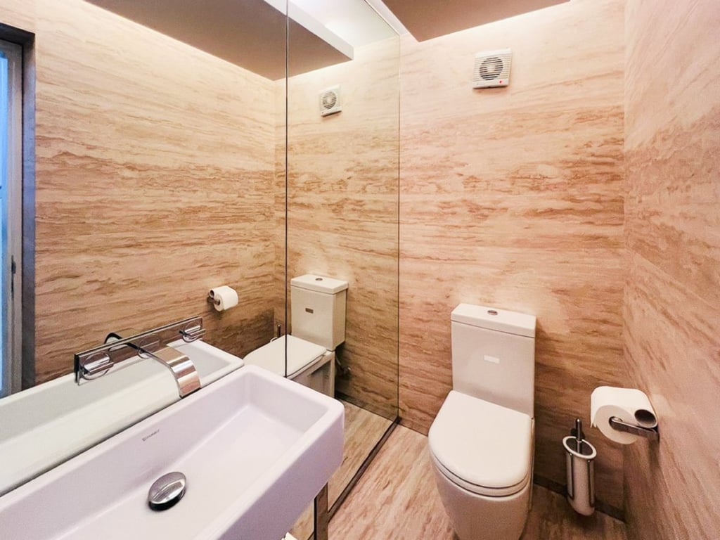 https://img.propertyraptor.com/cdn-cgi/imagedelivery/KD5bF_AFL0JDTbKLWF7z9g/ap8/ap8_001/hornet/prp/img/fdc1ceb0f543b7f6f29636f3c11fc269-wtm.jpg/public