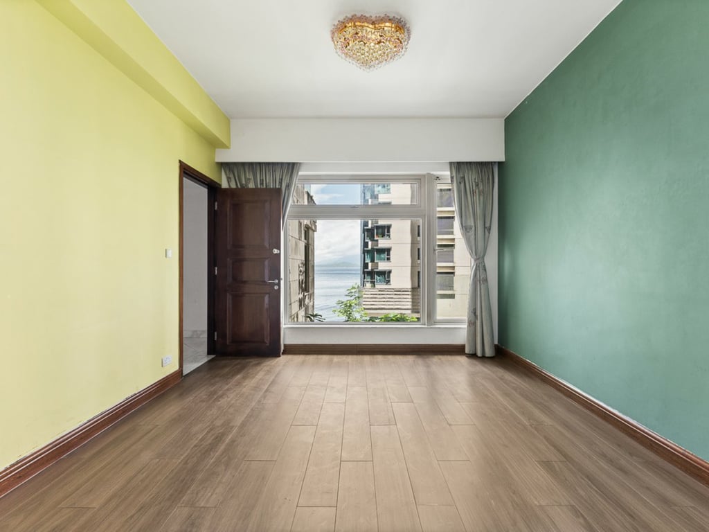 https://img.propertyraptor.com/cdn-cgi/imagedelivery/KD5bF_AFL0JDTbKLWF7z9g/ap8/ap8_001/hornet/prp/img/fdee7974055c45f3efc037d4c06530df-wtm.jpg/public