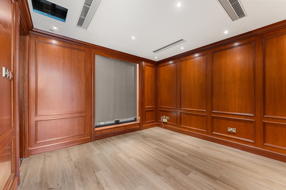 https://img.propertyraptor.com/cdn-cgi/imagedelivery/KD5bF_AFL0JDTbKLWF7z9g/ap8/ap8_001/hornet/prp/img/fe04912bf5d4cc862a78a08bca52d0b3-wtm.jpg/public