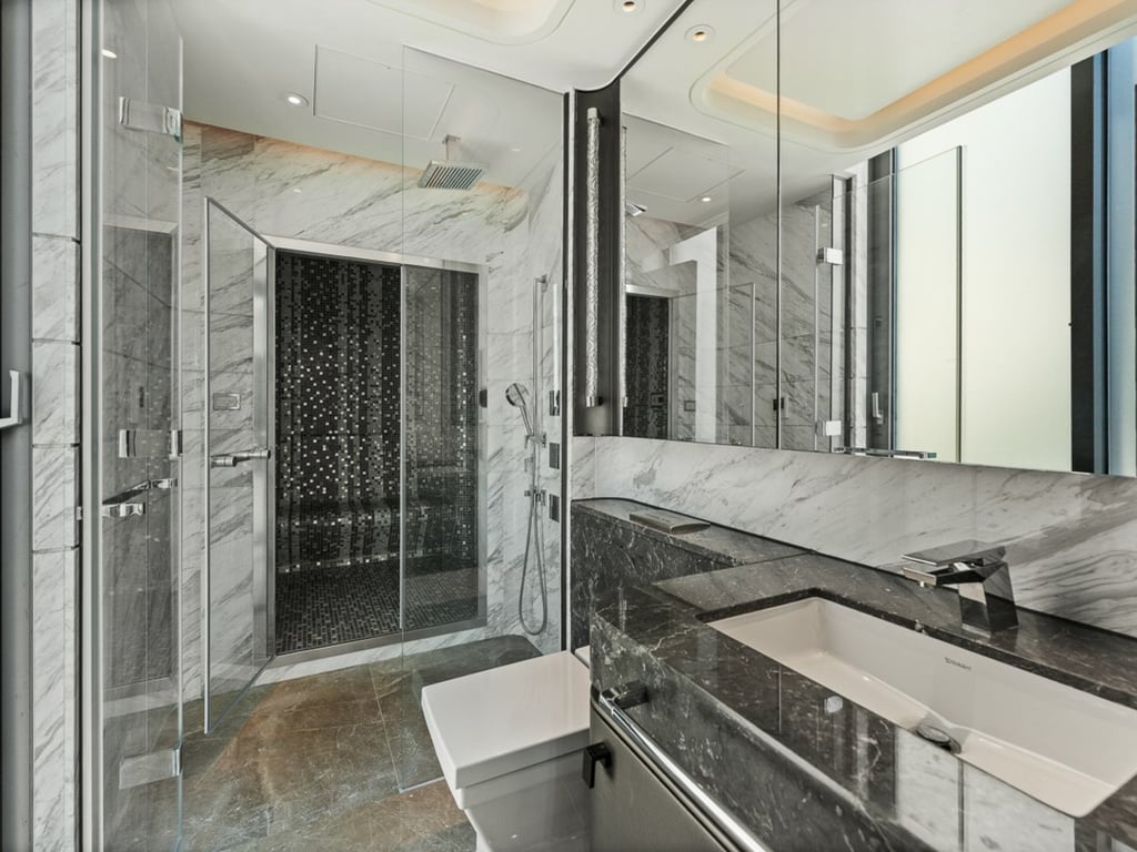 https://img.propertyraptor.com/cdn-cgi/imagedelivery/KD5bF_AFL0JDTbKLWF7z9g/ap8/ap8_001/hornet/prp/img/fe1f22ba454b548e44765dd80954acd1-wtm.jpg/public