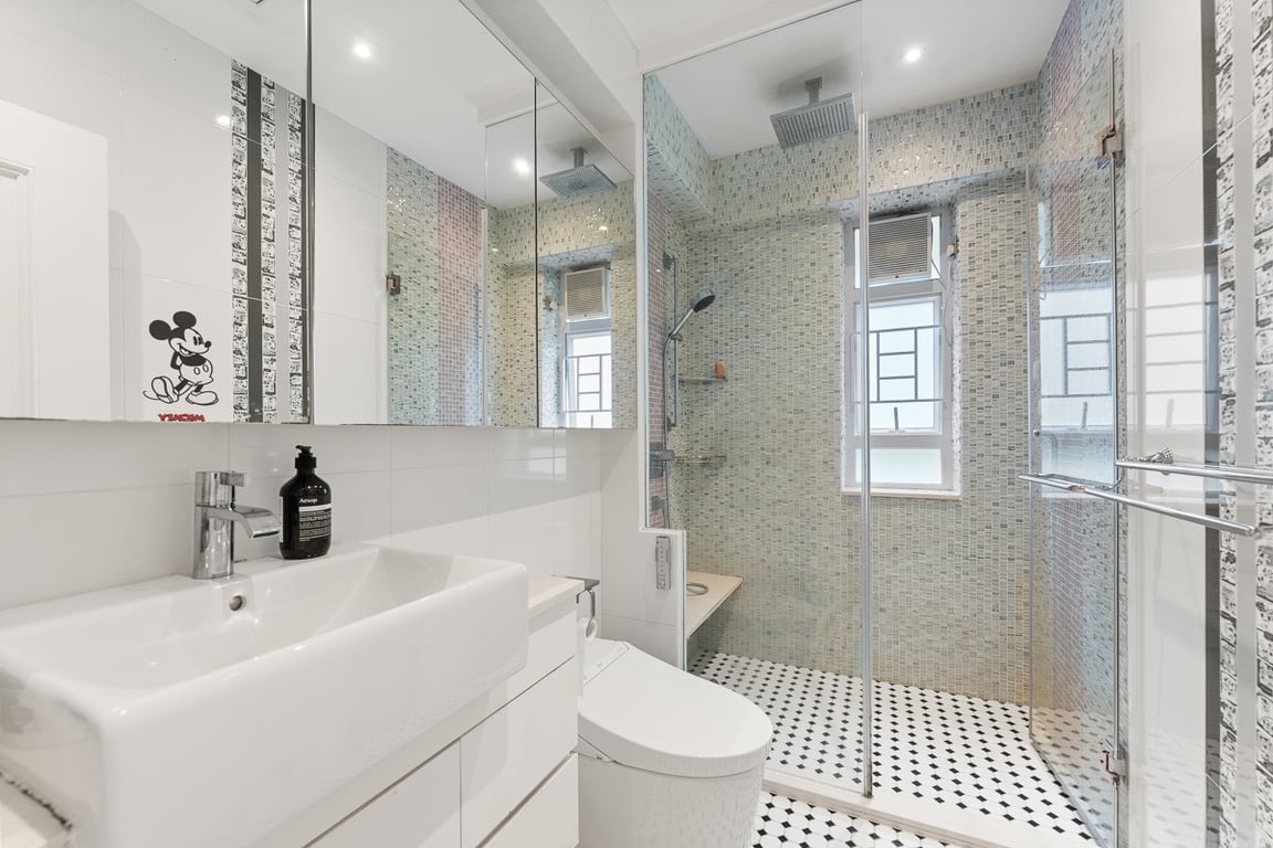 https://img.propertyraptor.com/cdn-cgi/imagedelivery/KD5bF_AFL0JDTbKLWF7z9g/ap8/ap8_001/hornet/prp/img/fe3ce78870ff70f781d929bd5e4a60df-wtm.jpg/public