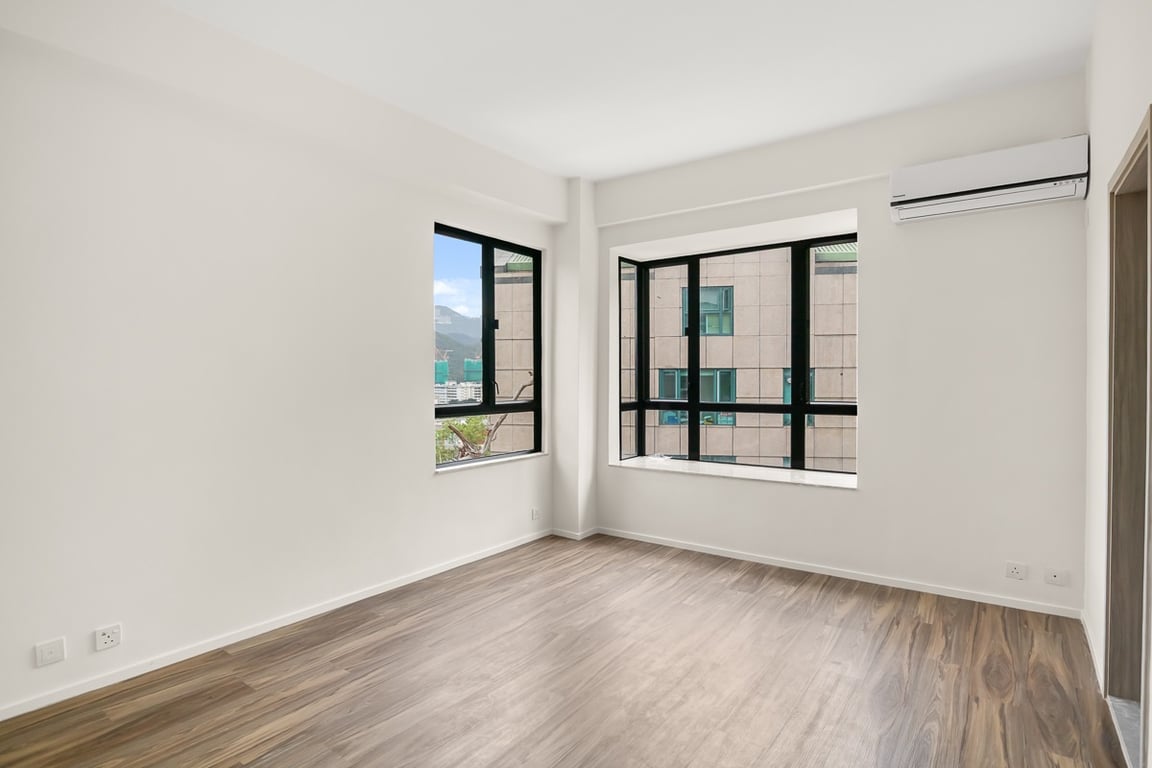 https://img.propertyraptor.com/cdn-cgi/imagedelivery/KD5bF_AFL0JDTbKLWF7z9g/ap8/ap8_001/hornet/prp/img/fe747fe8b55607d9eeff86710619e6fa-wtm.jpg/public