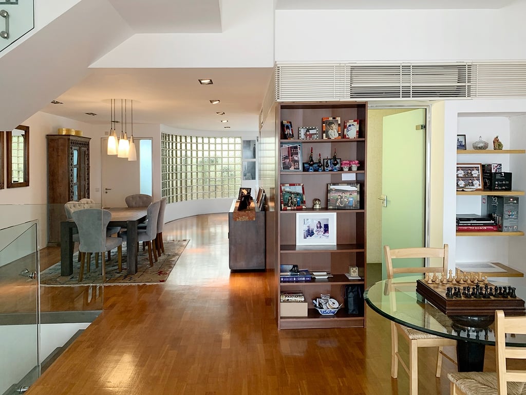 https://img.propertyraptor.com/cdn-cgi/imagedelivery/KD5bF_AFL0JDTbKLWF7z9g/ap8/ap8_001/hornet/prp/img/fe8bb4b7dc72b1a04c3f6ddf58d34a0e-wtm.jpg/public