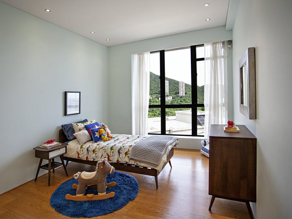 https://img.propertyraptor.com/cdn-cgi/imagedelivery/KD5bF_AFL0JDTbKLWF7z9g/ap8/ap8_001/hornet/prp/img/fed1b18eb3c216fb9d7a626d47f37270.jpg/public