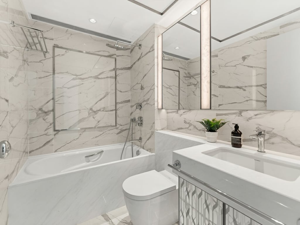 https://img.propertyraptor.com/cdn-cgi/imagedelivery/KD5bF_AFL0JDTbKLWF7z9g/ap8/ap8_001/hornet/prp/img/fedce756f02dd1d7539a15b0e4a3f4de.jpg/public