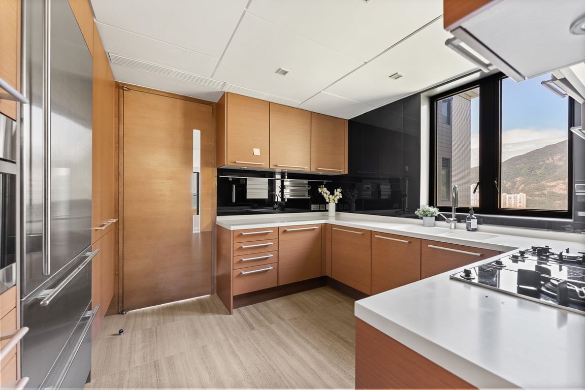 https://img.propertyraptor.com/cdn-cgi/imagedelivery/KD5bF_AFL0JDTbKLWF7z9g/ap8/ap8_001/hornet/prp/img/fef94f3015ca35e6f1af7233db7e29e6-wtm.jpg/public
