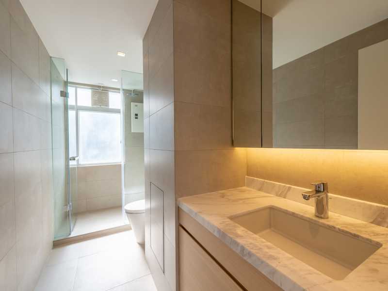 https://img.propertyraptor.com/cdn-cgi/imagedelivery/KD5bF_AFL0JDTbKLWF7z9g/ap8/ap8_001/hornet/prp/img/fefc35483f052d2649ca20a1cb3c0a73.jpg/public
