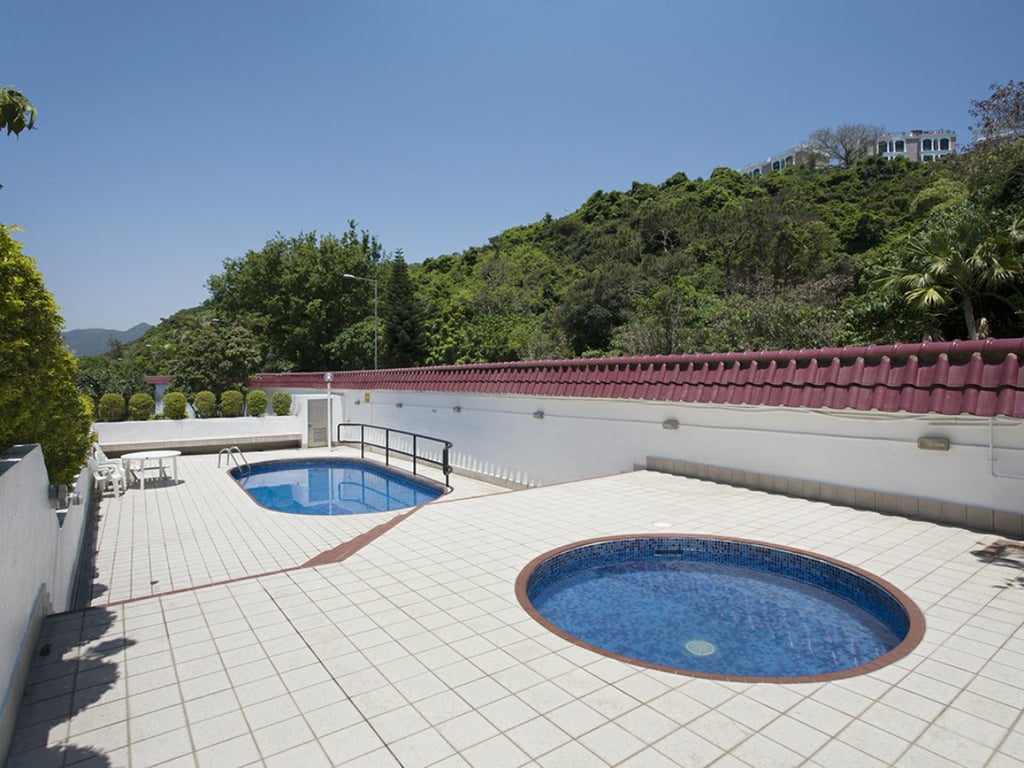 https://img.propertyraptor.com/cdn-cgi/imagedelivery/KD5bF_AFL0JDTbKLWF7z9g/ap8/ap8_001/hornet/prp/img/ff894bab19c24b2e31cbc861b7802c24.jpg/public